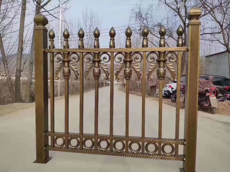 Ͻ